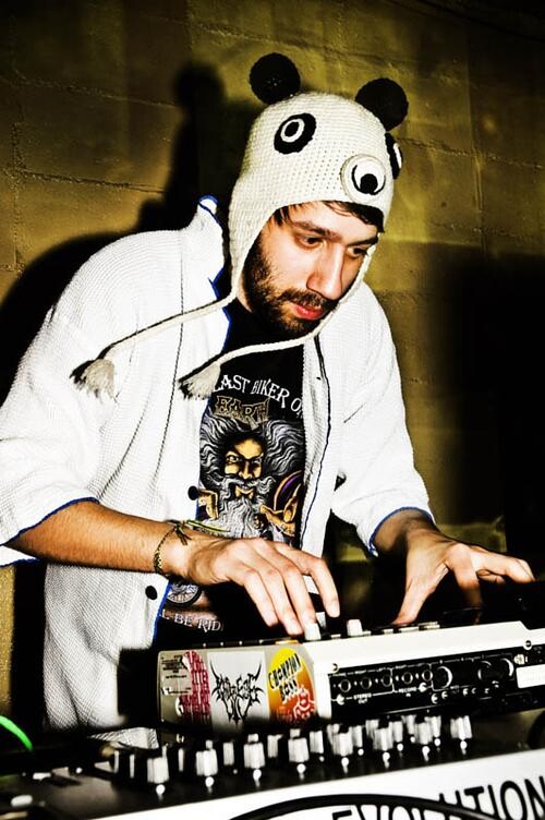 Gold Panda live (UK), Dimlite (CH)